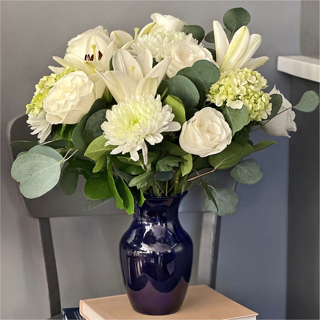 Snowy Dreams Bouquet – THE FLOWER PATCH & GIFT SHOPPE, Lehighton PA