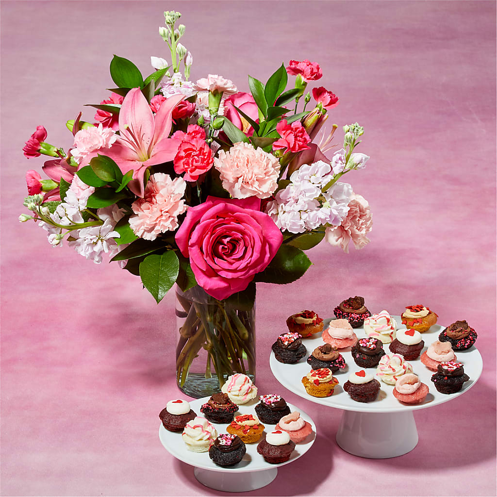 Sugar High Bouquet and 25 Cupcake Bundle
